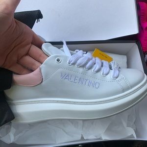VALENTINO Sneakers